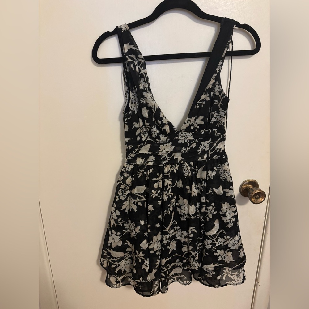 Abercrombie & Fitch Black and Cream Floral Mini Dress